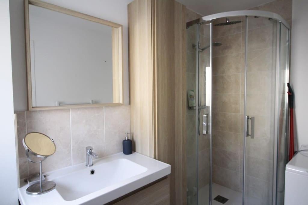 Appartement Avec Terrasse Privee, Plage A Pied Saint-Aubin-Sur-Mer  Extérieur photo